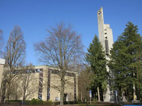 Kirche Allerheiligen Maintal-Dörnigheim